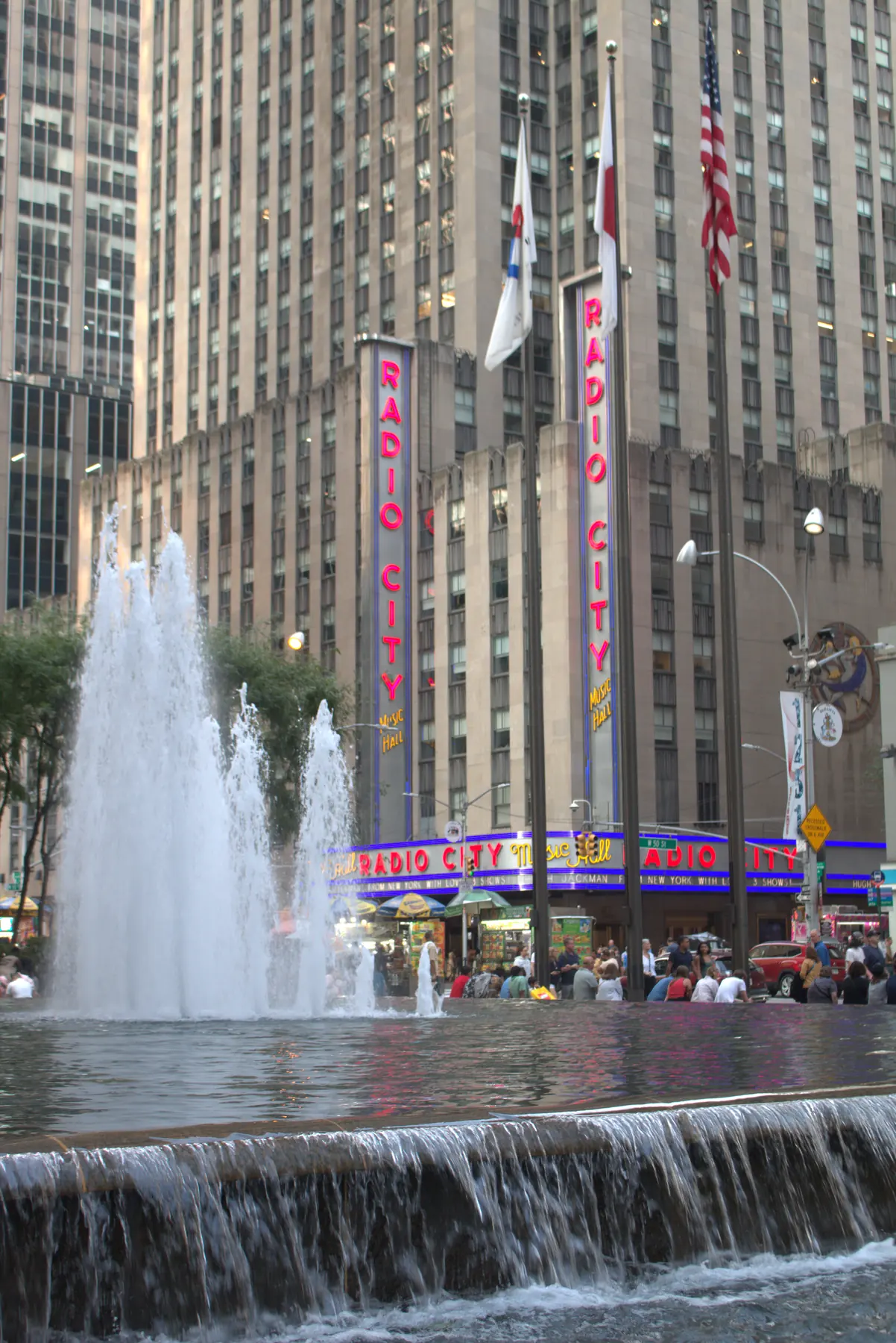 Linear composition with layered planes and directional light